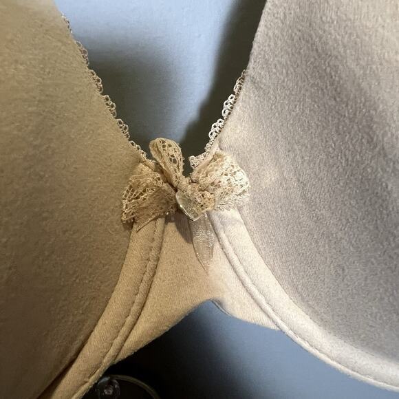 Lot Of 2 Victoria Secret Body By Victoria Bras 2 Nude Size 36D - Picture 2 of 9